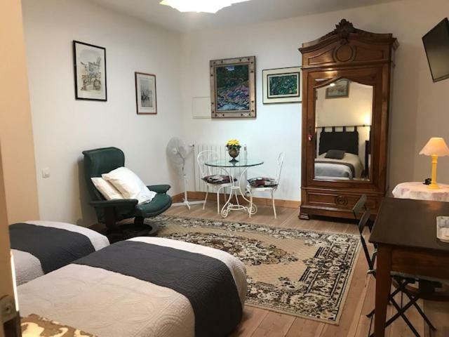 Alain Et Nicole Bed and Breakfast Cognac Exteriör bild